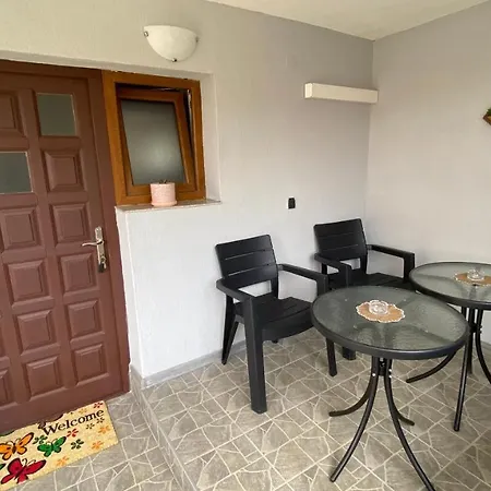 Lejla Apartment *